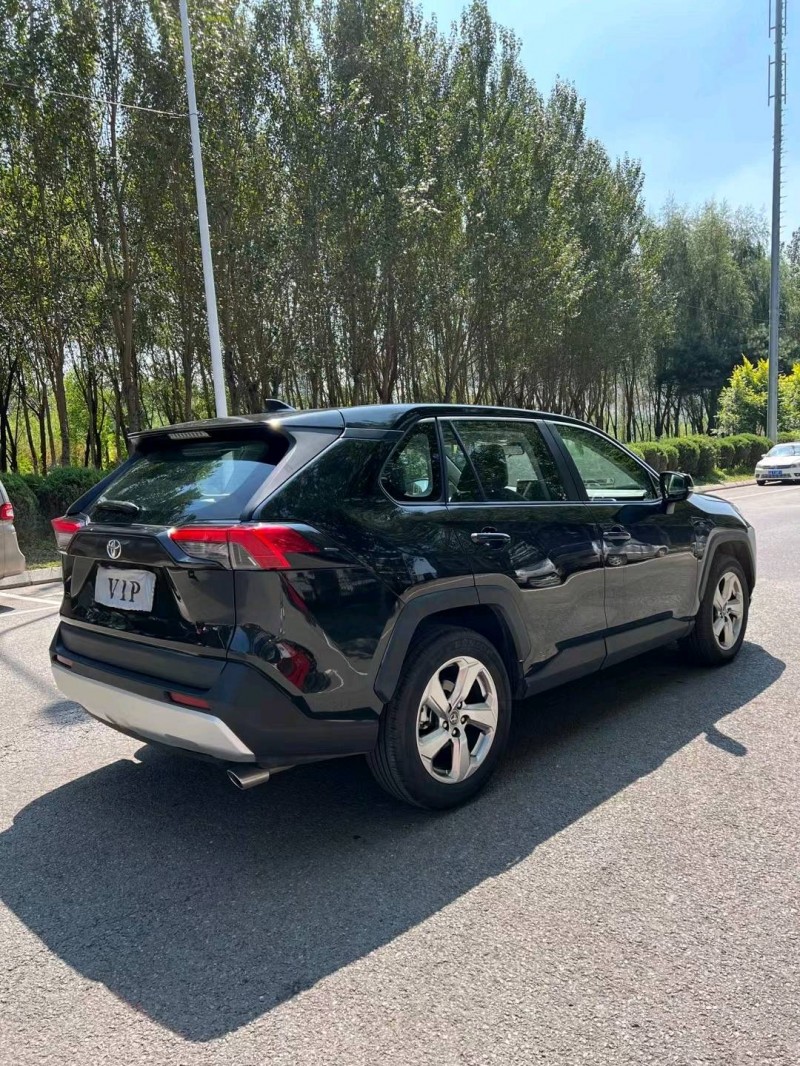沈阳21年丰田RAV45