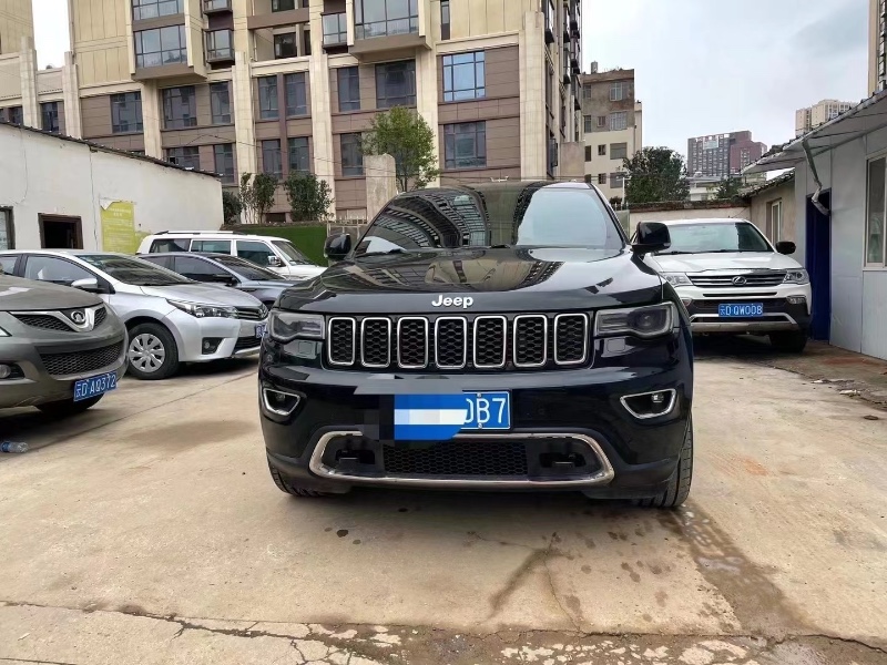 昆明19年Jeep大切諾基9