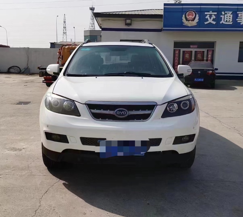 天津15年比亚迪S61