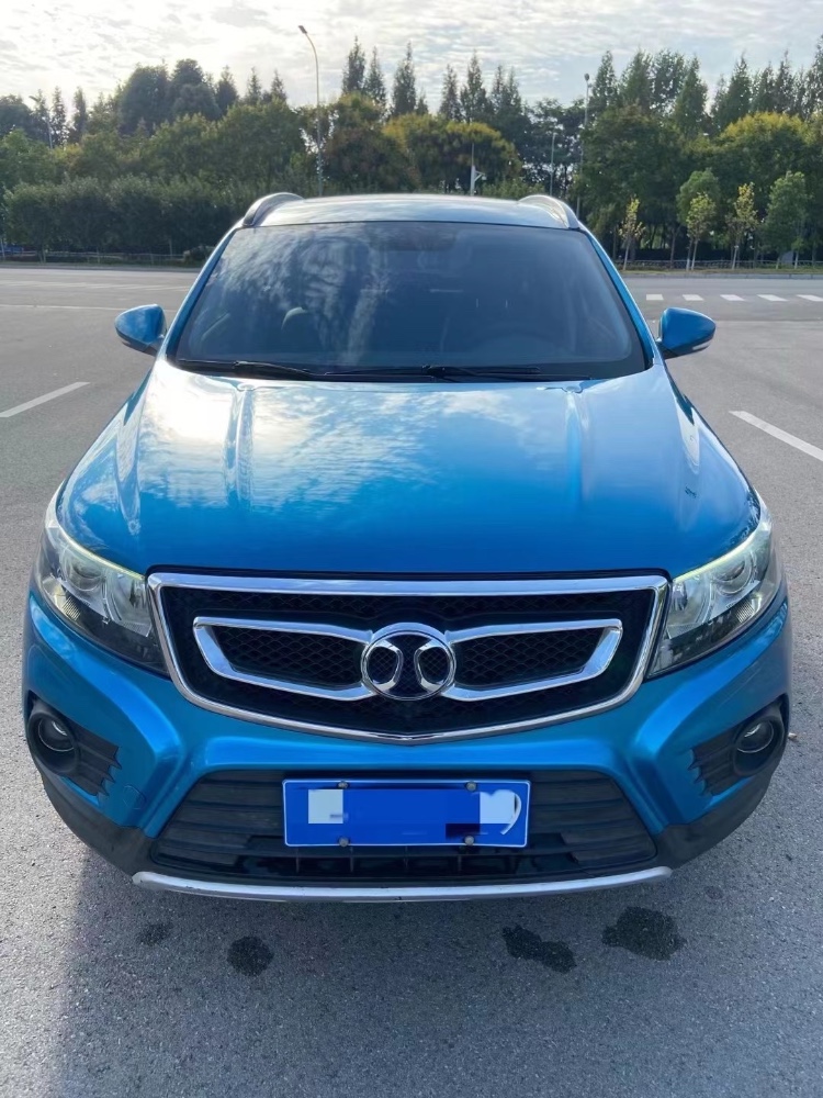 成都17年北汽绅宝X551