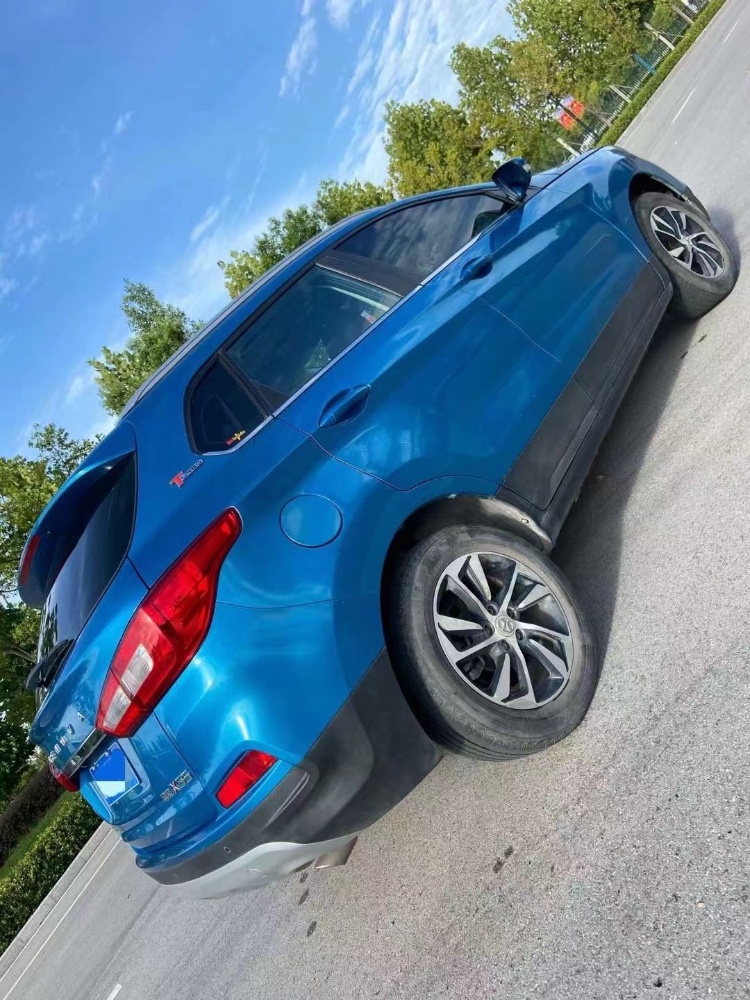 成都17年北汽绅宝X557