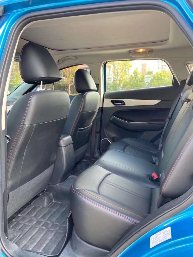 成都17年北汽绅宝X556