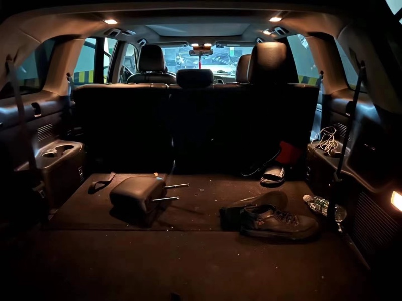 成都16年丰田汉兰达4