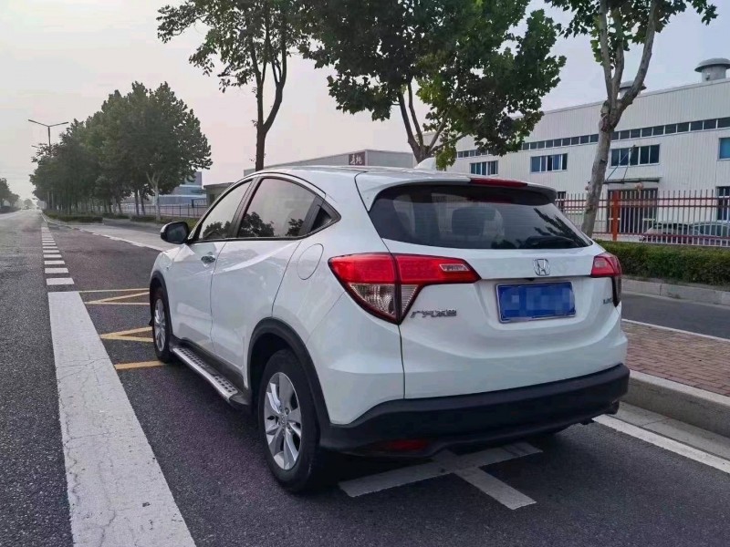 苏州19年本田缤智8