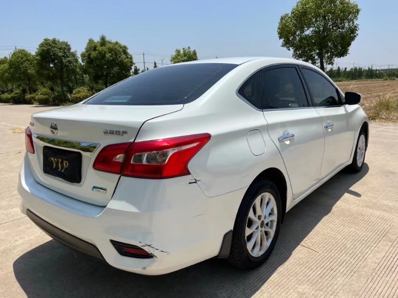 盐城18年日产轩逸7