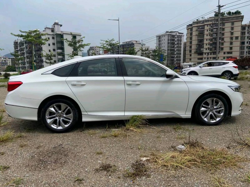 广州20年本田雅阁4