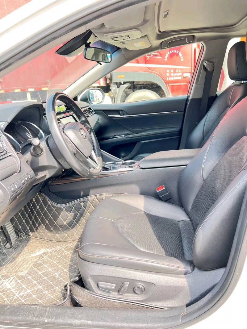 东莞19年丰田凯美瑞4