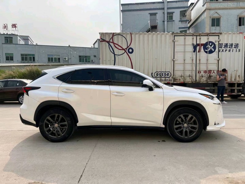 东莞16年雷克萨斯NX7