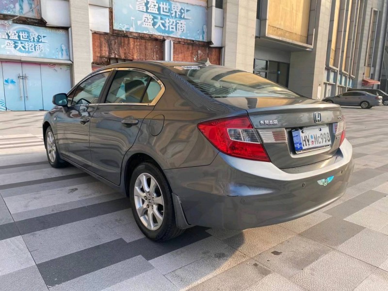 广州13年本田思域4