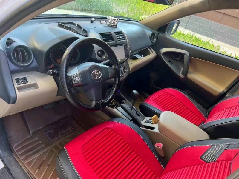 秦皇岛13年丰田RAV44