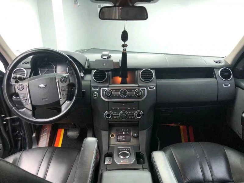 广州14年路虎发现6