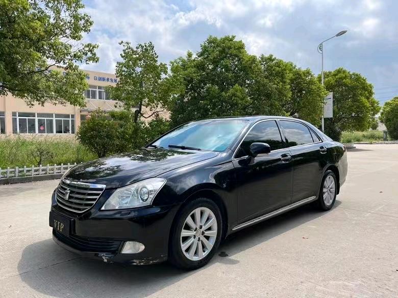 盐城11年丰田皇冠3