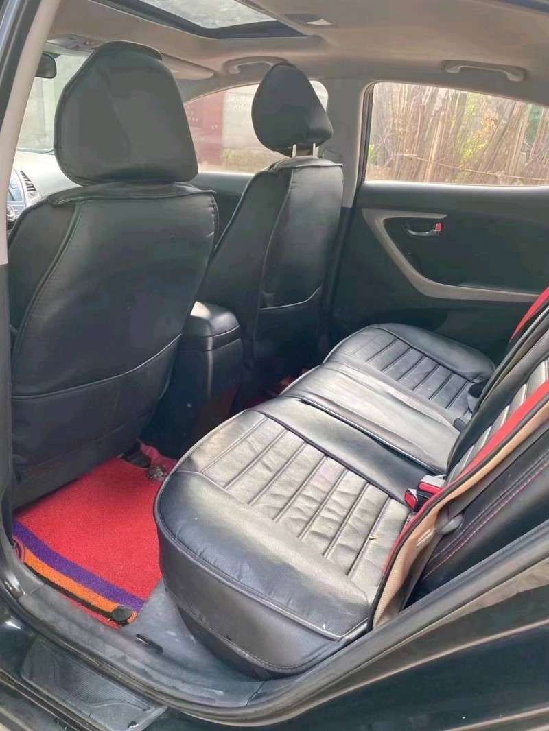 保定13年现代朗动5