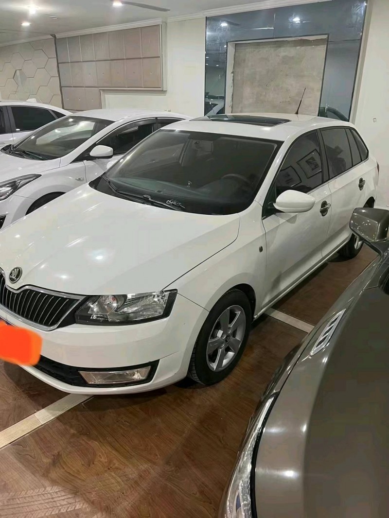 东营15年斯柯达昕动3