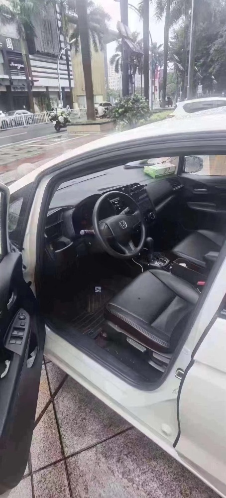 广州19年本田飞度1