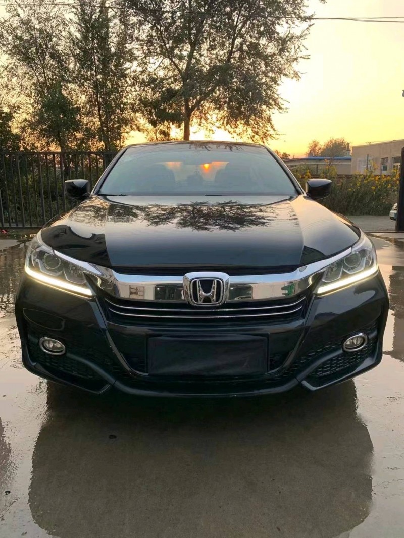 沈阳17年本田雅阁1