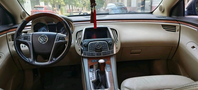 宜春11年别克君越5