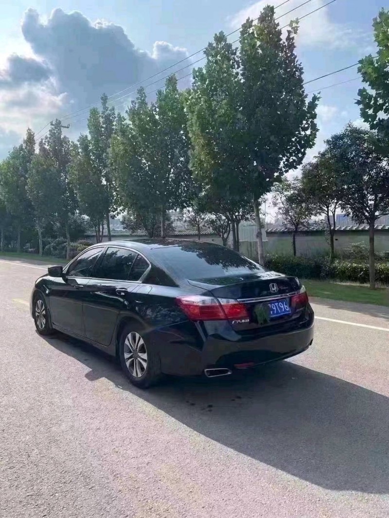 徐州15年本田雅阁3