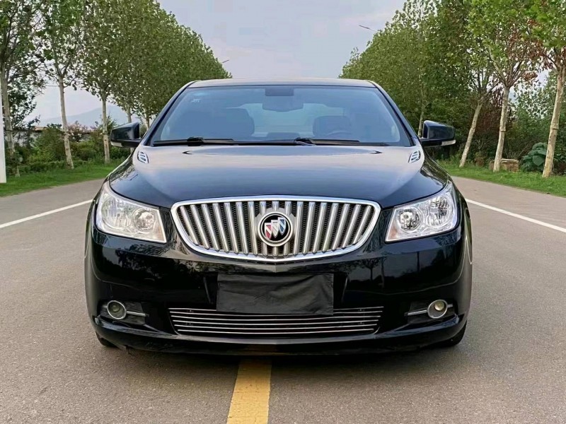 徐州13年别克君越8