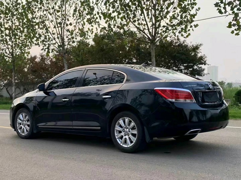 徐州13年别克君越3