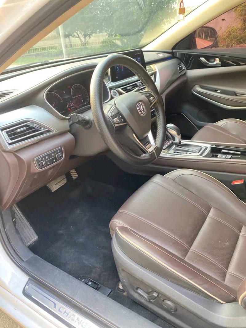 徐州18年长安汽车睿驰CC6