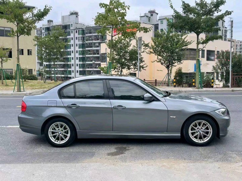 广州12年宝马3系4