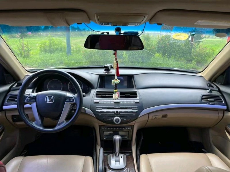 盐城10年本田雅阁8