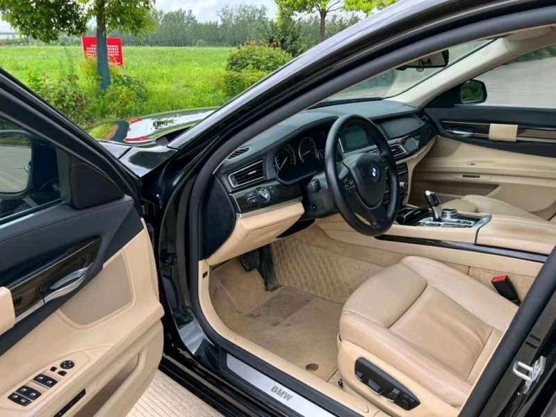 盐城13年宝马7系6