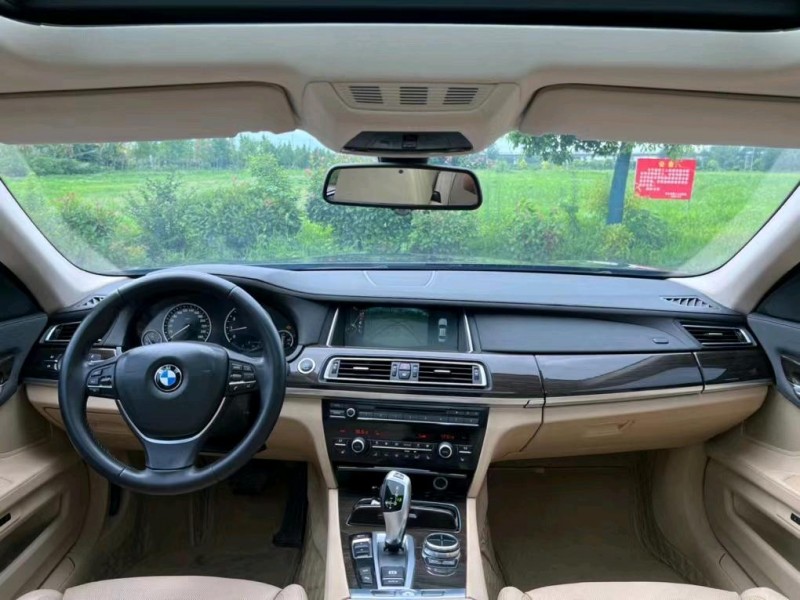 盐城13年宝马7系7