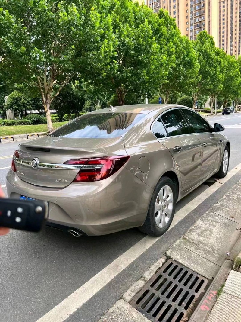 武汉17年别克君威2