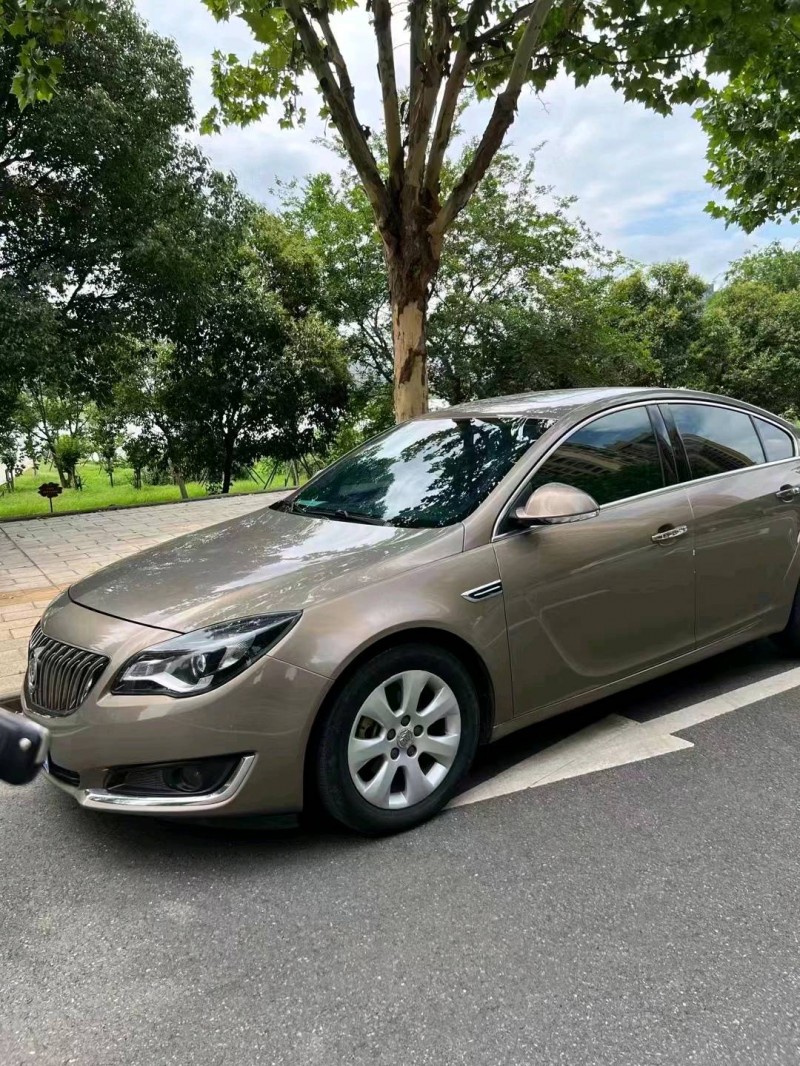 武汉17年别克君威7