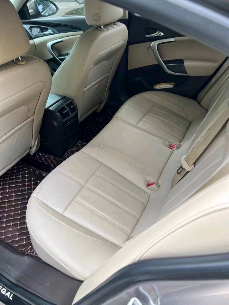 武汉17年别克君威9