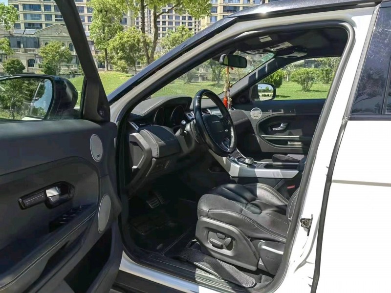 杭州12年路虎极光3