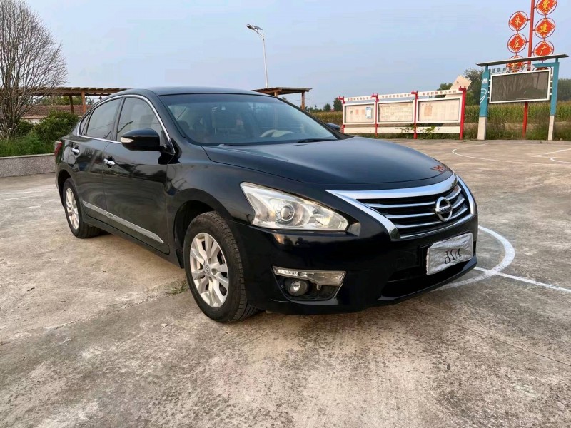 徐州16年日产天籁3