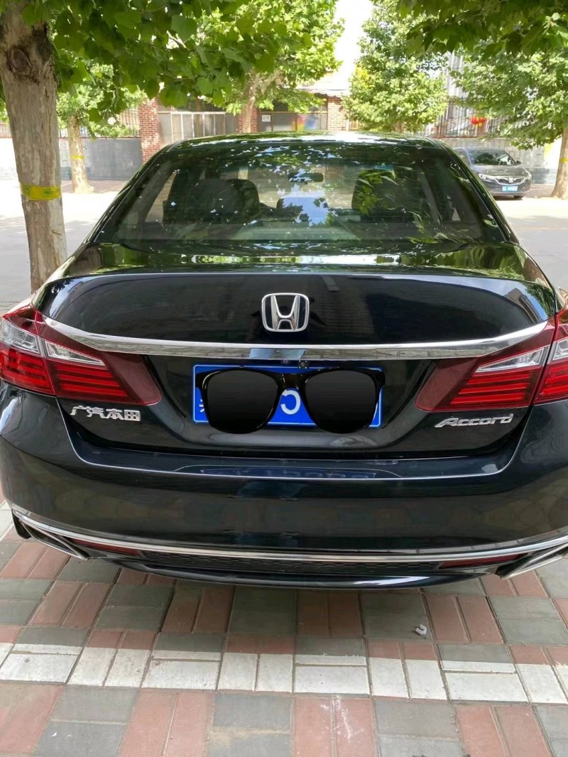 邢台17年本田雅阁2