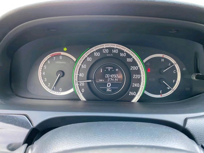 邢台17年本田雅阁9