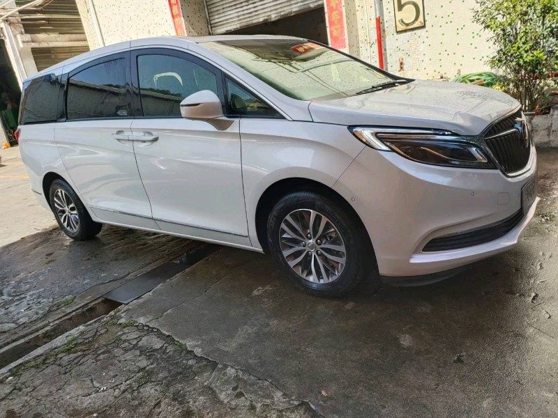 广州18年别克GL82