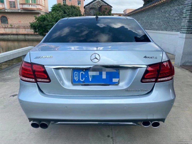 广州14年奔驰E8