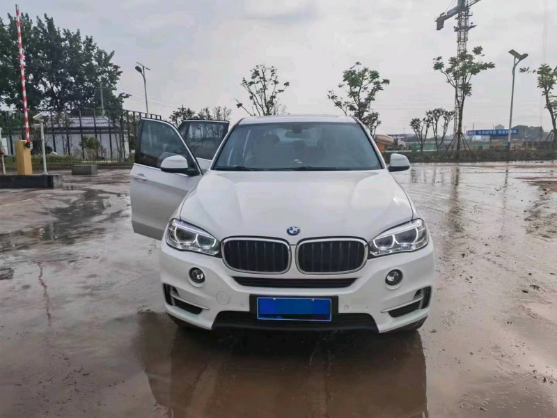 北京19年宝马X51