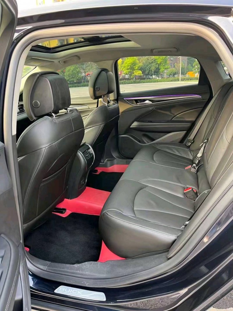 北京20年别克君越4