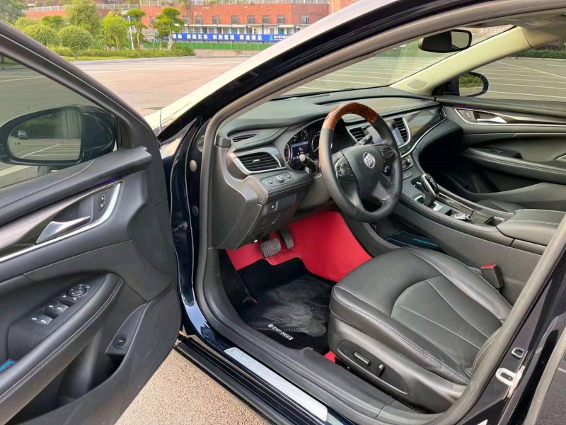 北京20年别克君越7