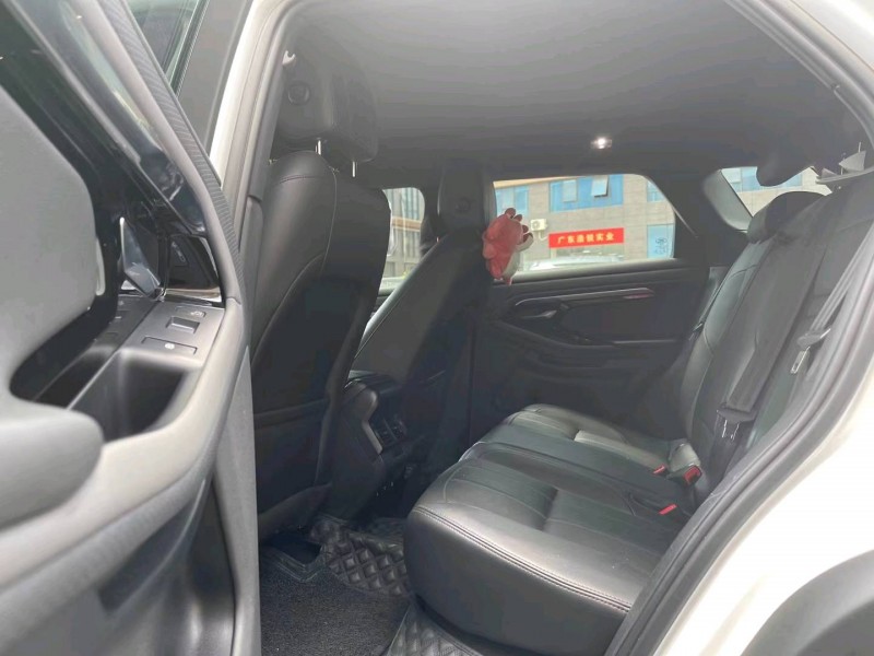 广州21年路虎极光7