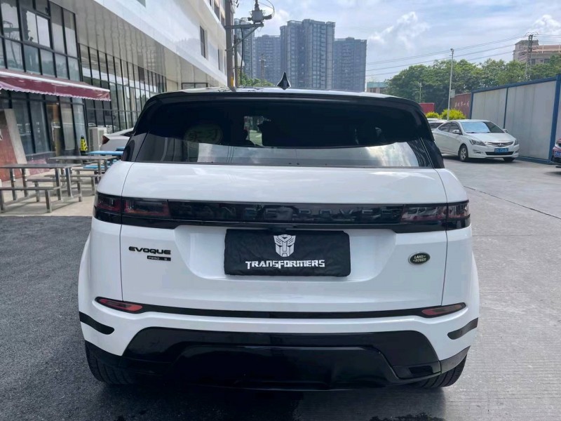 广州21年路虎极光9