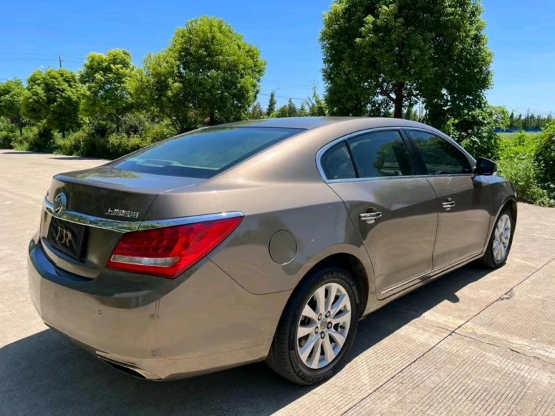 盐城15年别克君越5