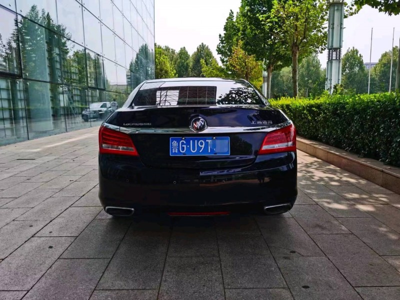 保定15年别克君越3