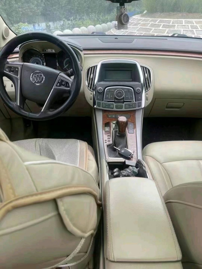 东营13年别克君越5