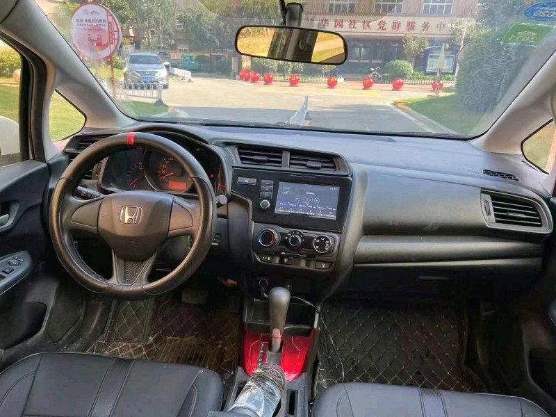 枣庄19年本田飞度3