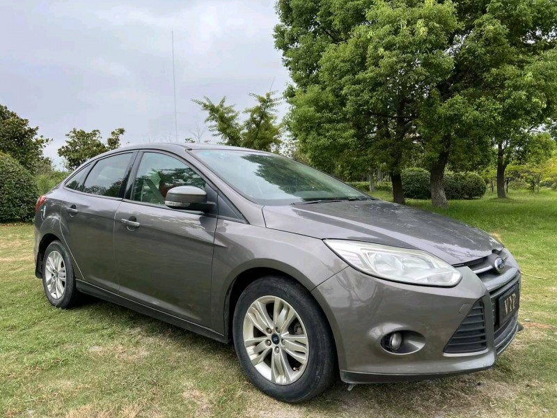 泰州15年福特福克斯3