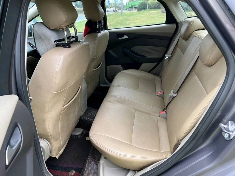 泰州15年福特福克斯6