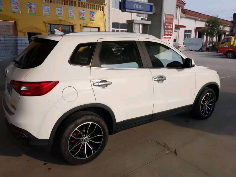 保定17年一汽森雅R74